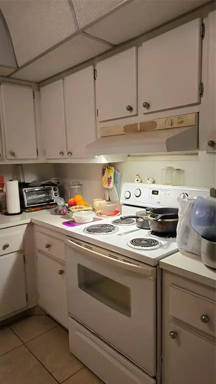 Miami, FL 33179,1300 NE Miami Gardens Dr #201E