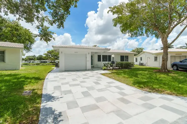 8825 NW 14th St, Plantation, FL 33322