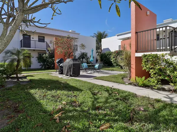 516 Osprey Dr #15A, Delray Beach, FL 33444