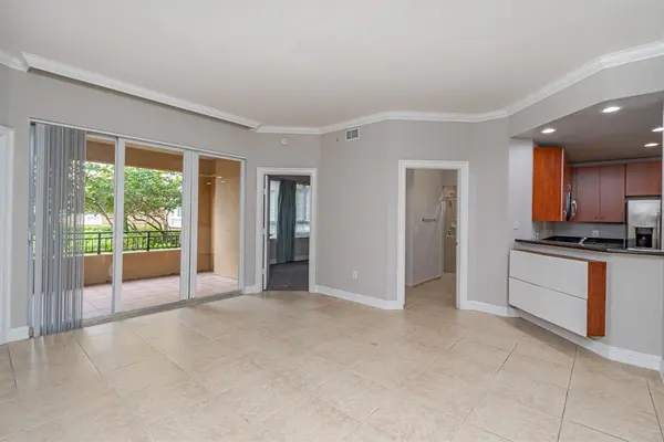 Weston, FL 33331,16101 Emerald Estates Dr #146