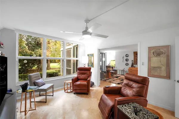 Pompano Beach, FL 33069,933 Cypress Grove Dr #102