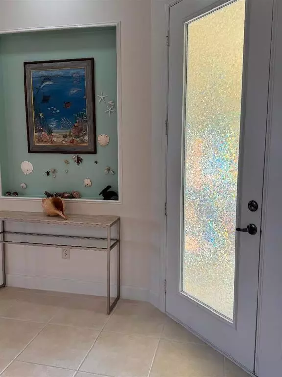 Hutchinson Island, FL 34949,3308 Caracal Dr