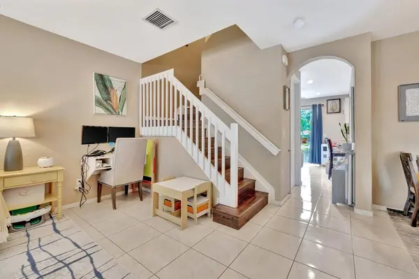 Tamarac, FL 33309,2851 W Prospect Rd #1209