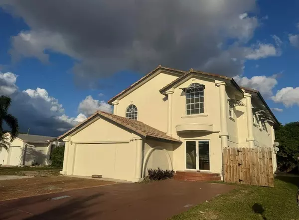 472 NW 2nd Ter, Deerfield Beach, FL 33441