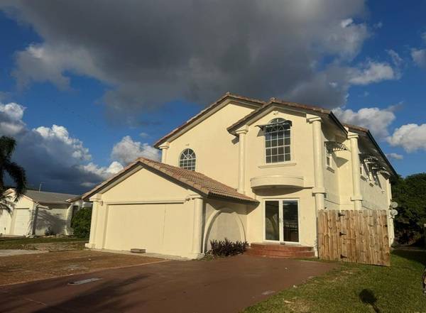 472 NW 2nd Ter, Deerfield Beach, FL 33441