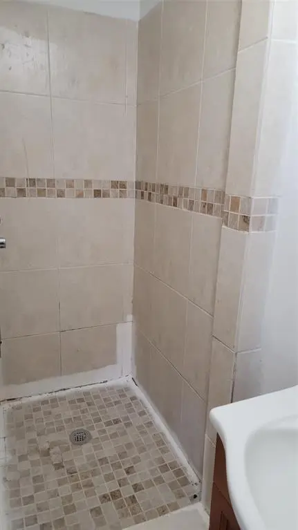 North Lauderdale, FL 33068,609 SW 79th Ter