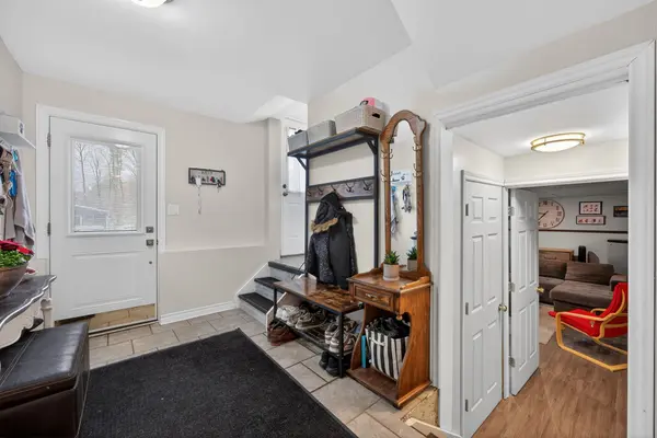 Tiny, ON L9M 0J2,50 Laurier BLVD