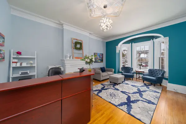 Barrie, ON L4N 1W4,72 High ST