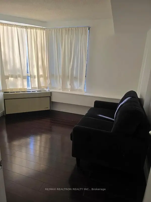 Toronto W10, ON M9V 5E6,41 Markbrook LN #201