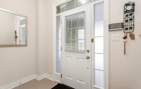 Brampton, ON L6Y 6C2,125 Lionhead Golf RD