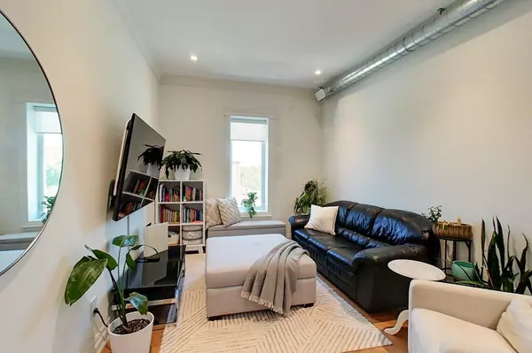 Meaford, ON N4L 1V6,8 Sykes ST N #1