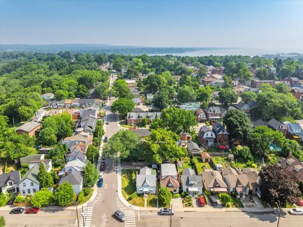 Hamilton, ON L8R 1V3,30 Baker ST