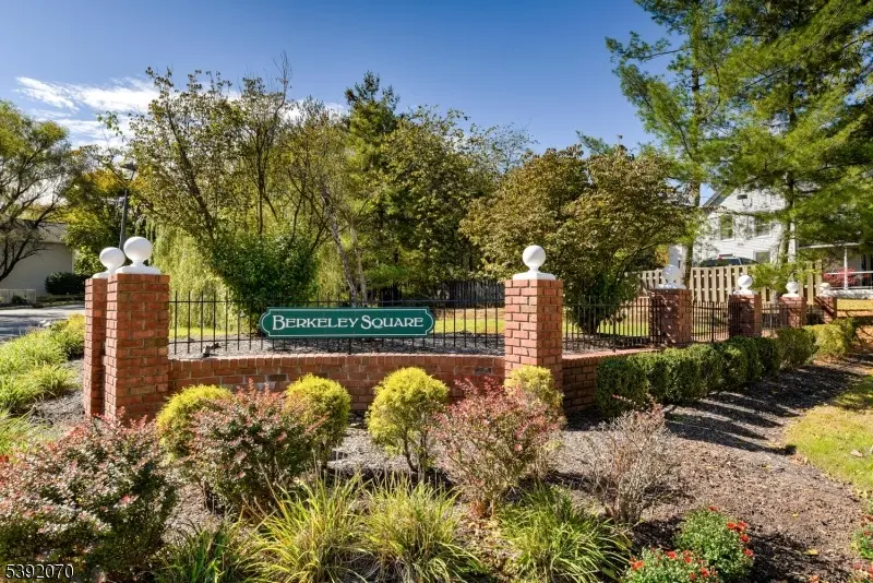 5 Berkeley Square, Berkeley Heights Twp., NJ 07922