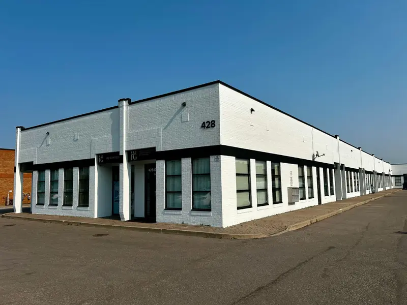 428 Gibraltar DR ##2-3, Mississauga, ON L5T 2N9