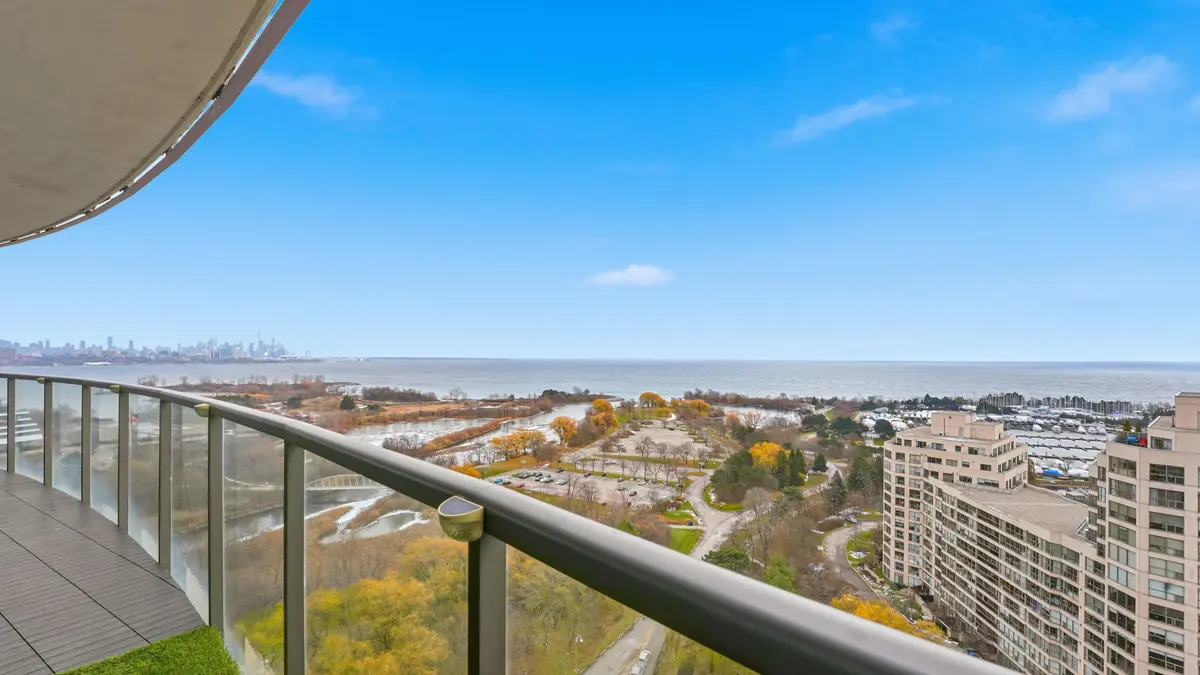 Toronto W06, ON M8V 0B1,2240 Lake Shore BLVD W #1908