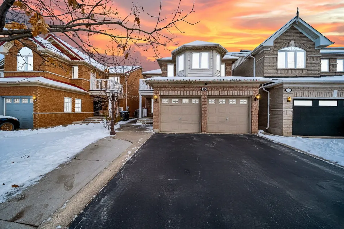 Brampton, ON L6X 4C4,19 Vintage Gate