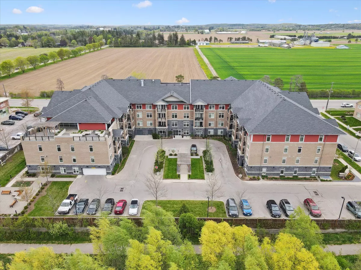 Guelph, ON N1L 0L8,106 Bard BLVD #202