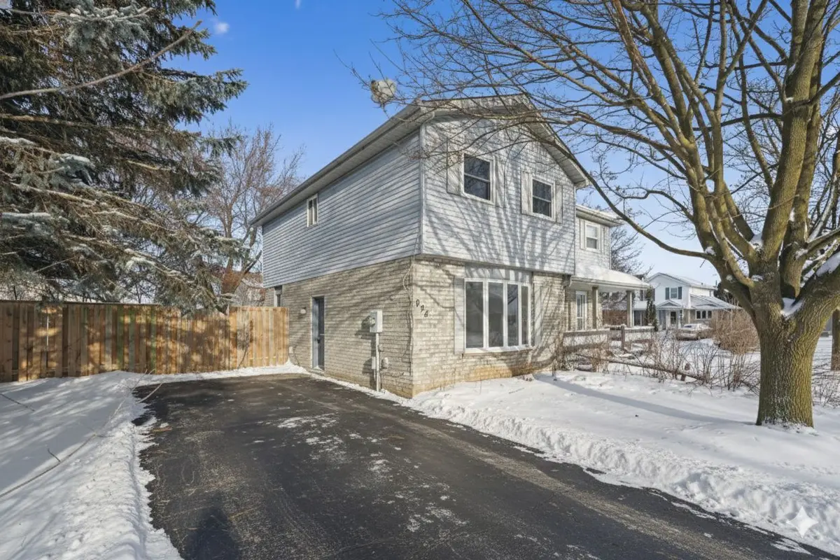 Cambridge, ON N1R 8C4,896 Elgin ST N