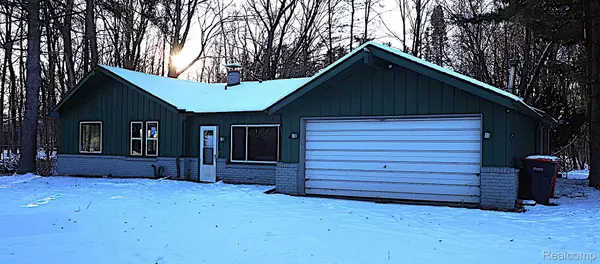 Southfield, MI 48033,25865 Forestview DR