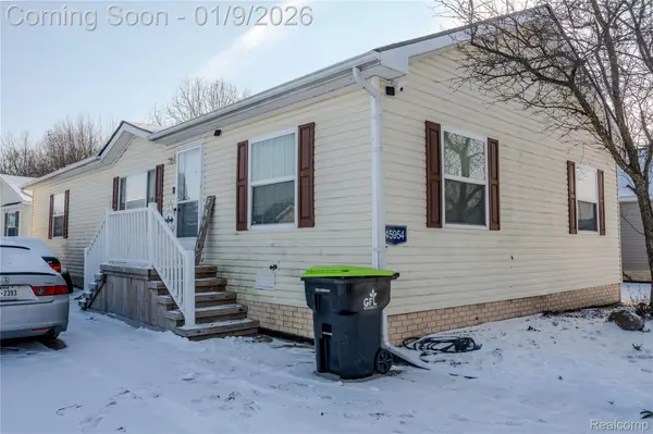 Macomb, MI 48044,45954 Bonaventure DR