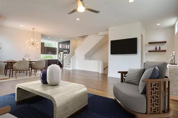 Dallas, TX 75215,1205 Hyde Court