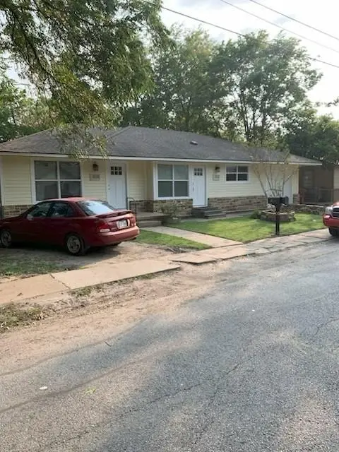 Bonham, TX 75418,417 W 8th Street