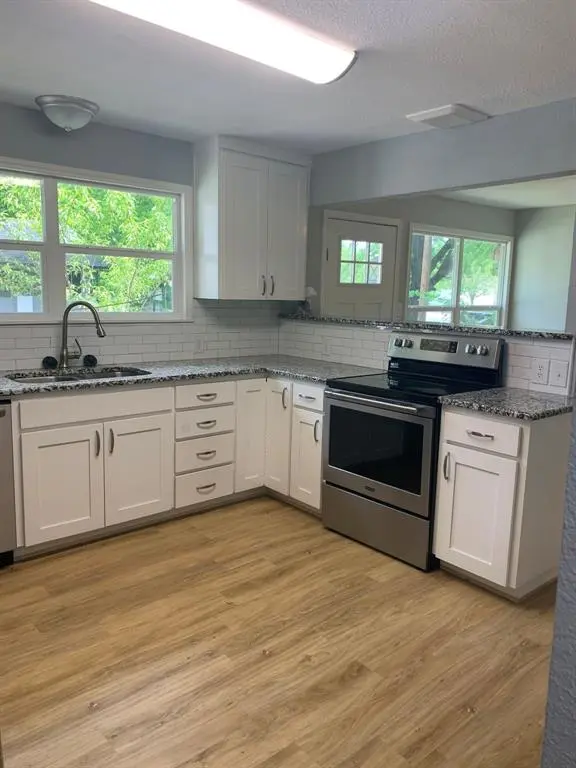 Bonham, TX 75418,417 W 8th Street