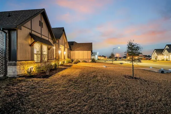 Waxahachie, TX 75165,311 Lakota Parkway