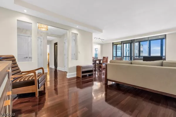 200 Winston Dr-C1711 #1711, Cliffside Park Boro, NJ 07010