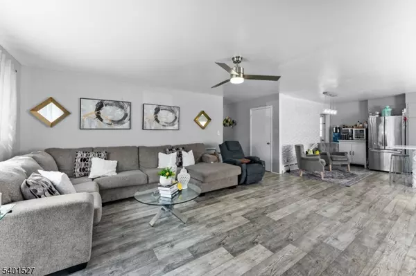 Manville Boro, NJ 08835,325 N 7TH AVE