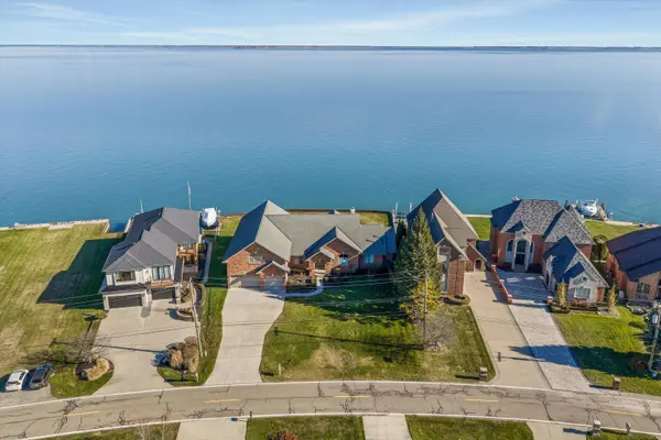 Harrison Twp, MI 48045,37580 Lakeshore DR