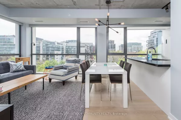 Toronto C01, ON M5V 0M8,39 Brant ST #624