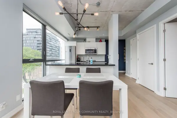 Toronto C01, ON M5V 0M8,39 Brant ST #624