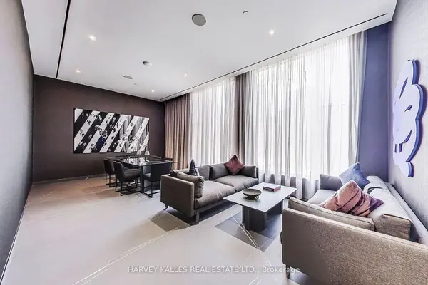 Toronto C02, ON M4W 0B7,11 Yorkville AVE #2405