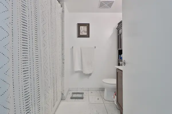 Toronto C02, ON M5R 1E9,8 Scollard ST #Ph 201