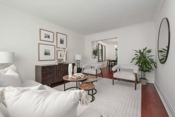 Toronto C02, ON M5R 1K9,618 Davenport RD