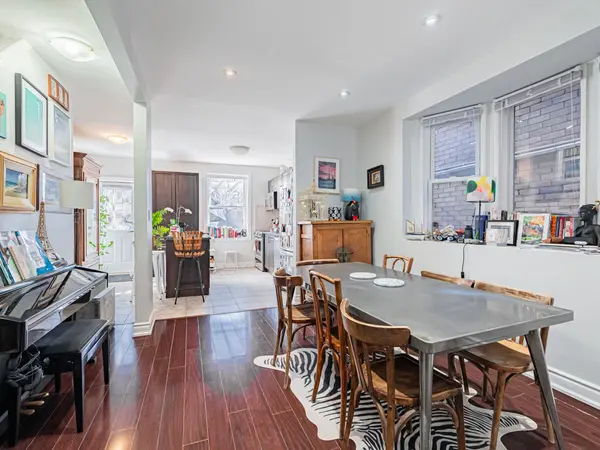 Toronto C02, ON M6G 3B9,273 Christie ST