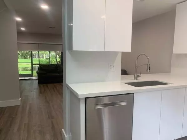 Pompano Beach, FL 33066,3463 Carambola Cir #2476