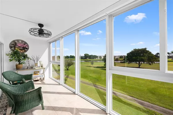 Coconut Creek, FL 33066,2802 S Victoria Way #J3