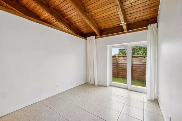 Fort Lauderdale, FL 33316,410 SE 13th St #4