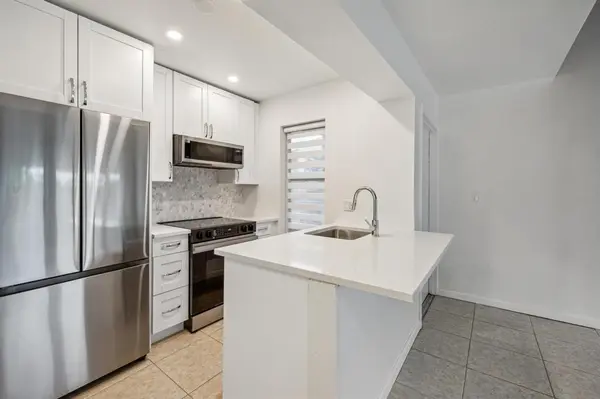 Fort Lauderdale, FL 33316,410 SE 13th St #4