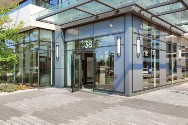 Markham, ON L3R 6M8,38 Water Walk DR #1010