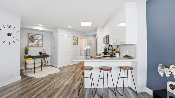 Toronto W06, ON M8V 0B1,2240 Lake Shore BLVD W #1908