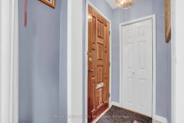 Toronto W10, ON M9W 1T5,39 Boniface AVE