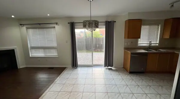 97 Crown Victoria DR #Upper, Brampton, ON L7A 3X6