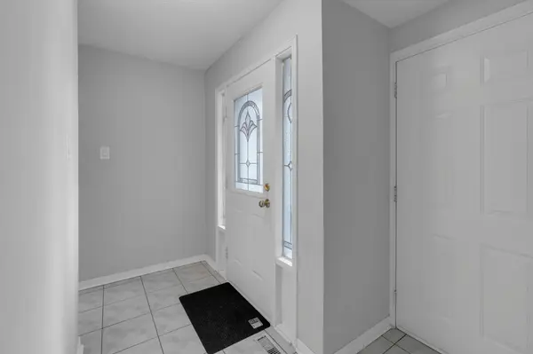 Brampton, ON L6Z 1R8,35 Ferri CRES