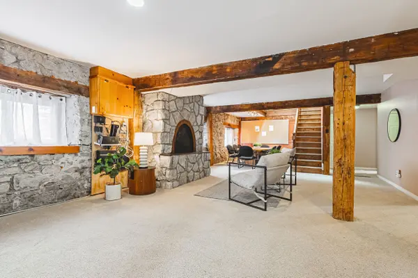 Hamilton, ON L8B 0Z3,110 Freelton RD