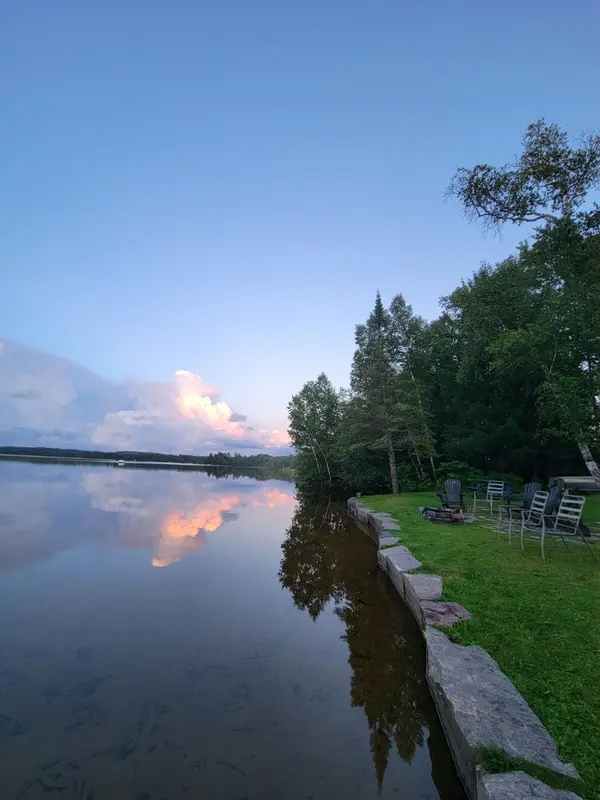 Strong, ON P0A 1Z0,4 Crescent RD