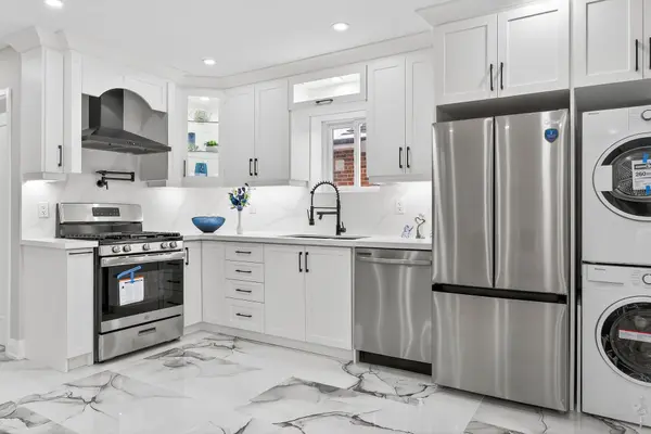 Hamilton, ON L9A 1N6,150 BRUCEDALE AVE E