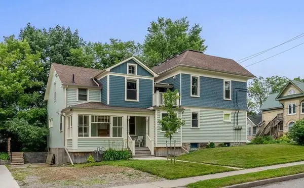 14 Young ST W, Waterloo, ON N2L 2Y8